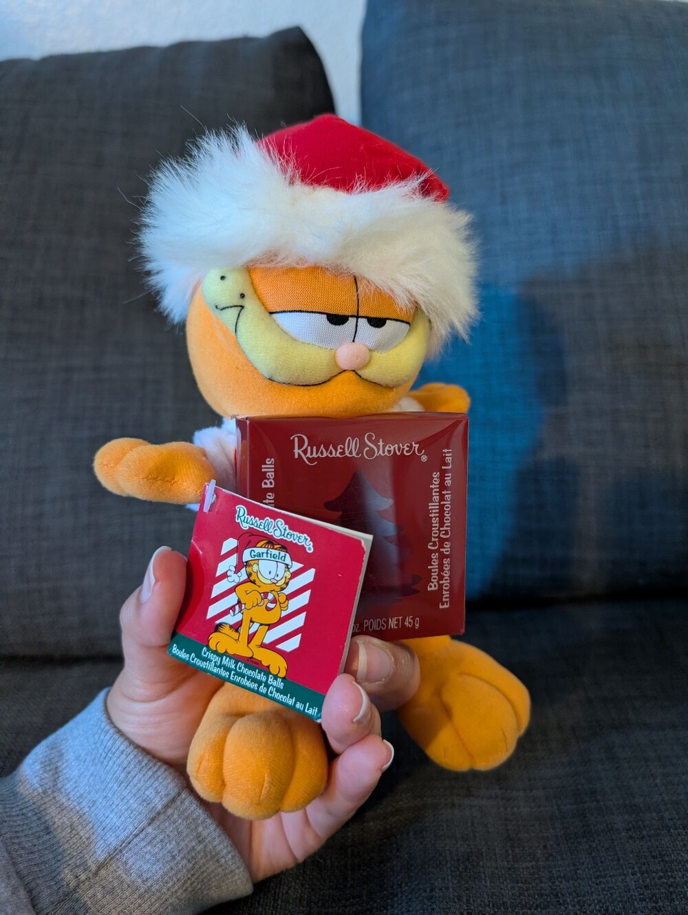 Vintage 1981 Santa Garfield Russell Stover Candy Box Stuffy!